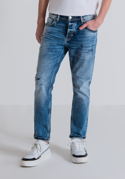 JEAN COUPE SLIM « ARGON » LONGUEUR CHEVILLE EN DENIM CONFORTABLE AVEC DÉLAVAGE MOYEN ET ABRASIONS - Men's Slim Fit Jeans | Antony Morato Online Shop