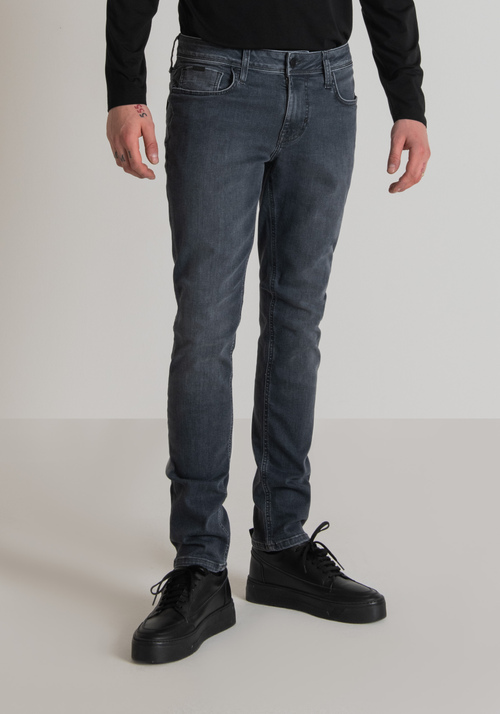 "OZZY" TAPERED FIT JEANS IN GREY STRETCH DENIM - Jeans | Antony Morato Online Shop