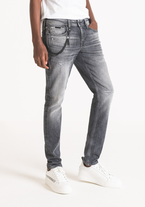 “IGGY” TAPERED FIT JEANS IN GREY DENIM - Care For Future | Antony Morato Online Shop