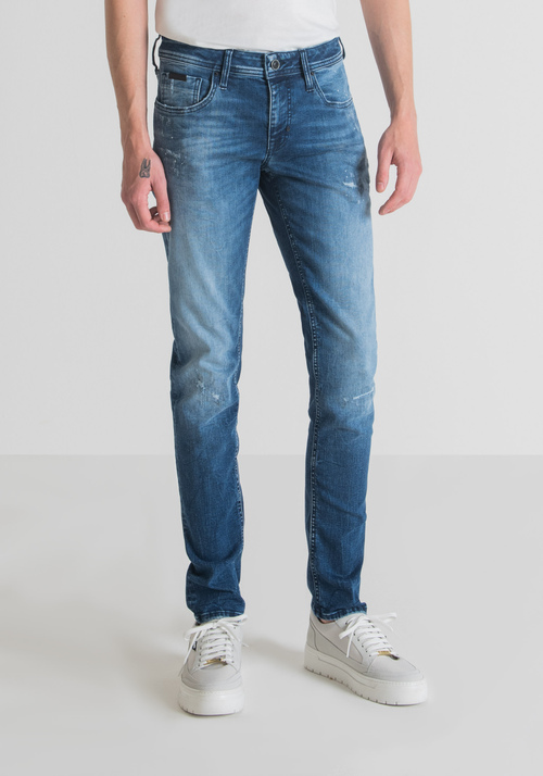 "OZZY" TAPERED FIT JEANS IN STRETCH DENIM WITH MEDIUM ROYAL BLUE WASH - Jeans | Antony Morato Online Shop