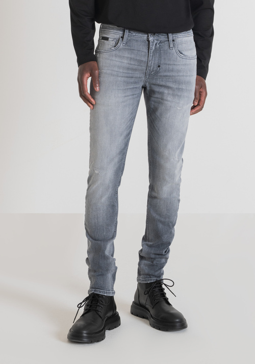 "OZZY" TAPERED-FIT LIGHT GREY STRETCH-DENIM JEANS - Men's Tapered Fit Jeans | Antony Morato Online Shop