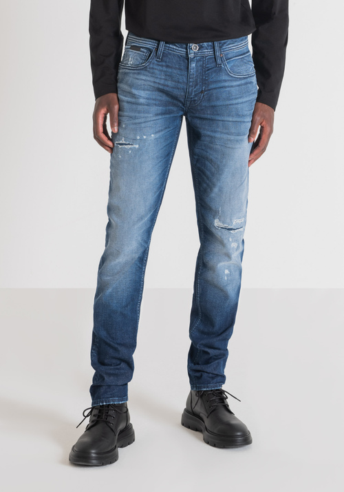 "OZZY" TAPERED-FIT JEANS IN MEDIUM-WASH STRETCH DENIM - Men's Tapered Fit Jeans | Antony Morato Online Shop