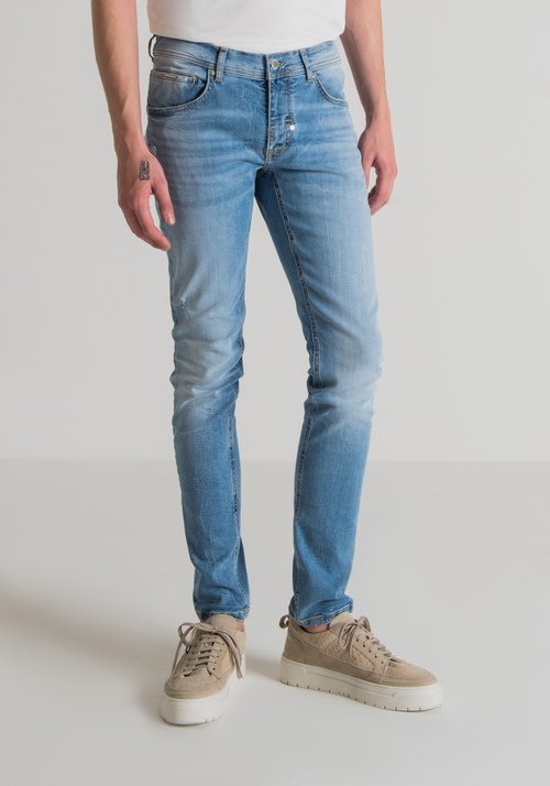 JEANS SUPER SKINNY FIT „GILMOUR“ AUS ELASTISCHEM DENIM-MISCHGEWEBE MIT HELLER WASCHUNG UND BLEICH-EFFEKT - Jeans | Antony Morato Online Shop