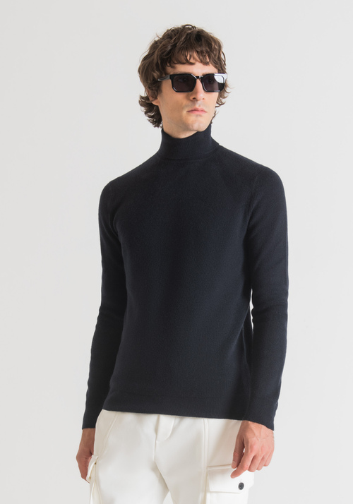 SUPER SLIM-FIT TURTLENECK SWEATER IN WOOL-BLEND YARN - Men's Knitwear | Antony Morato Online Shop