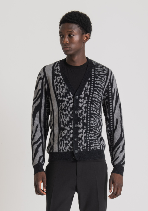 REGULAR FIT SWEATER IN WOOL BLEND YARN WITH CONTRASTING JACQUARD PATTERN - Sale | Antony Morato Online Shop