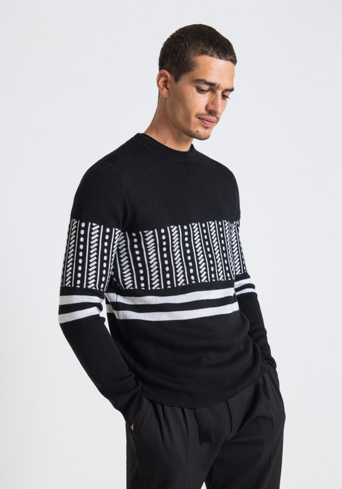 SLIM-FIT WOOL-BLEND JUMPER WITH A CONTRAST GEOMETRIC PATTERN - Archivio 55% OFF | Antony Morato Online Shop