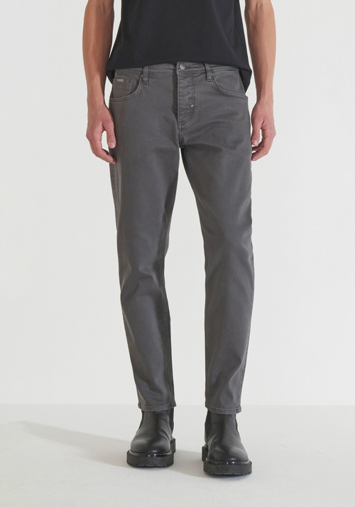 Slim fit jeans online shopping deals