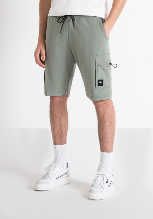 REGULAR FIT SUSTAINABLE COTTON-POLYESTER BLEND FLEECE SHORTS WITH LOGO PATCH - Men's Shorts | Antony Morato Online Shop
