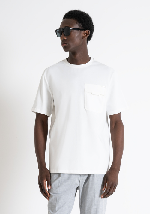 T-SHIRT RELAXED FIT AUS BAUMWOLLE MIT LOGO-PLAKETTE - T-Shirts & Poloshirts | Antony Morato Online Shop