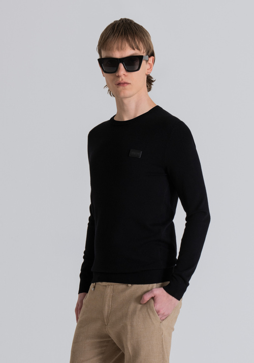 SLIM-FIT STRETCH YARN SWEATER WITH LOGO PLAQUE - Men's Knitwear | Antony Morato Online Shop