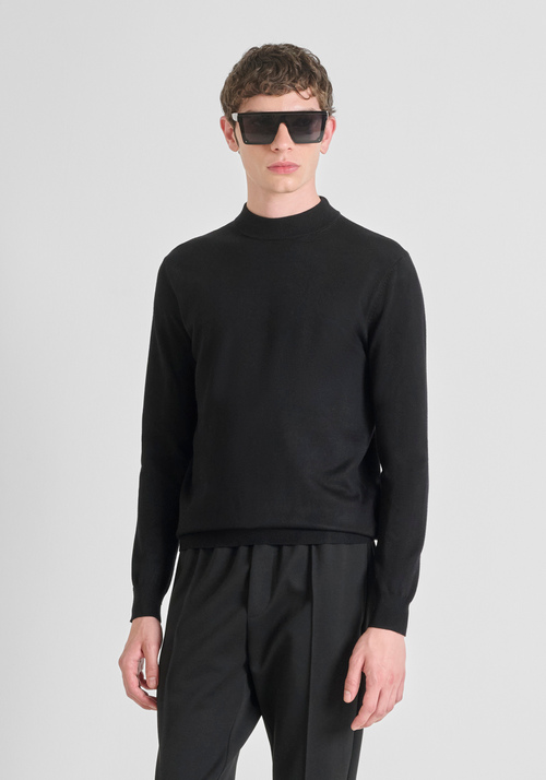 SLIM FIT COTTON JERSEY SWEATER IN STRETCH VISCOSE BLEND WITH COLLAR - Total Black Outfit | Antony Morato Online Shop