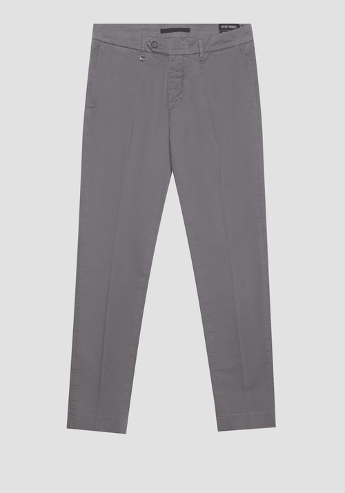 "BRYAN" SKINNY FIT TROUSERS IN SOFT MICRO-WEAVE STRETCH COTTON - Men's Trousers | Antony Morato Online Shop