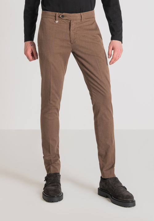 "BRYAN" SKINNY FIT TROUSERS IN MICRO-WEAVE STRETCH COTTON BLEND FABRIC - Trousers | Antony Morato Online Shop