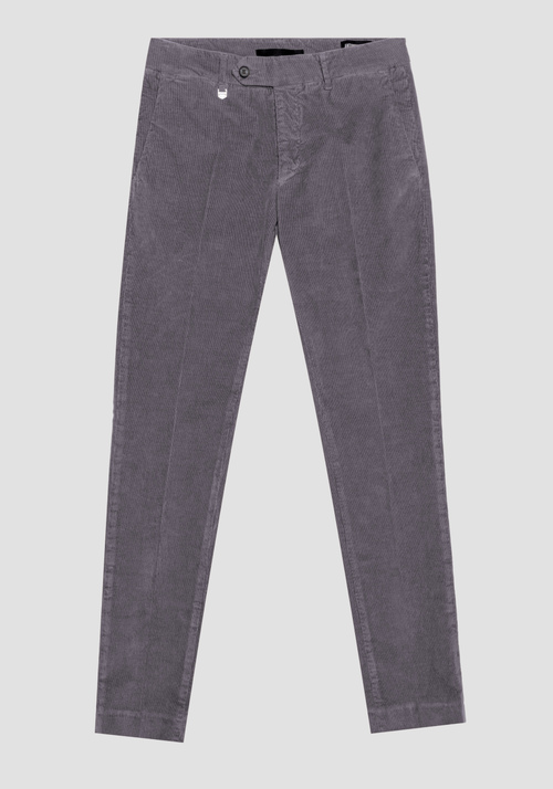 “BRYAN” SKINNY-FIT STRETCH VELVET TROUSERS - Main Collection FW23 Men's Clothing | Antony Morato Online Shop