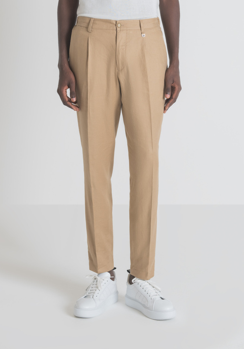 "GUSTAF" CARROT-FIT TROUSERS IN LINEN BLEND - Men's Trousers | Antony Morato Online Shop