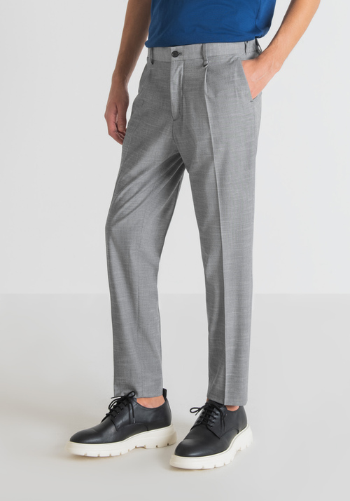 "GUSTAF" CARROT-FIT TROUSERS IN SLUB-EFFECT STRETCH VISCOSE BLEND - Clothing | Antony Morato Online Shop