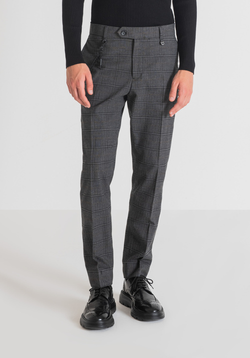 "JAGGER" CARROT-FIT TROUSERS IN SOFT PEACH COTTON WITH CHECK MACRO-PATTERN - Men's Trousers | Antony Morato Online Shop