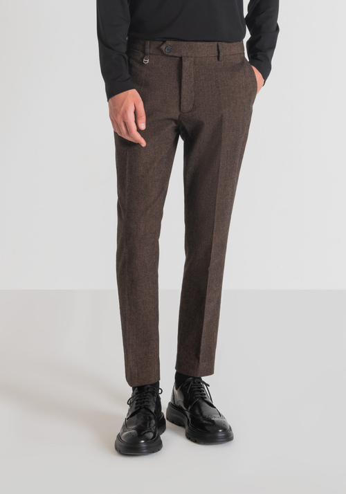 "BRYAN" SKINNY FIT TROUSERS IN STRETCH COTTON WITH ALL-OVER MICRO-PATTERN - Men's Trousers | Antony Morato Online Shop