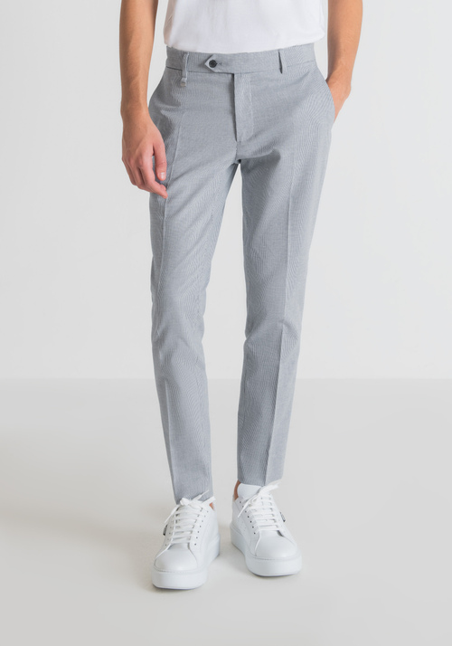 "BRYAN" SKINNY-FIT TROUSERS IN MICRO-WEAVE STRETCH COTTON - Men's Trousers | Antony Morato Online Shop
