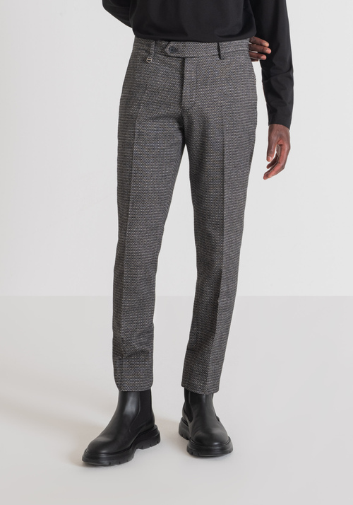 "BRYAN" SKINNY-FIT STRETCH-COTTON BLEND TROUSERS WITH MICRO-PATTERN - Men's Trousers | Antony Morato Online Shop