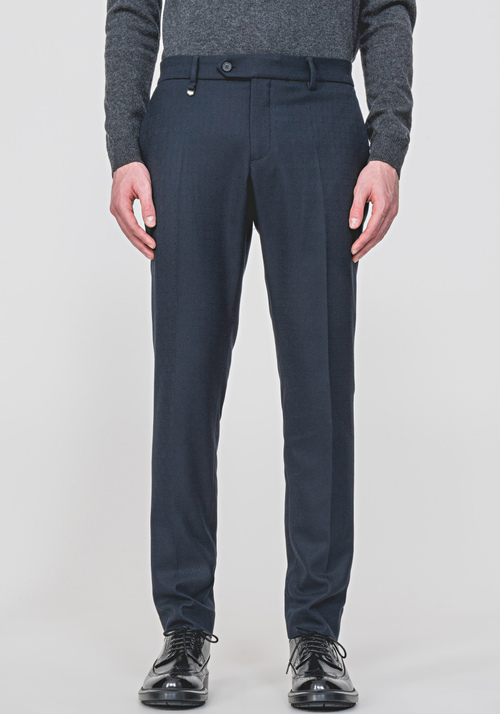 SKINNY-FIT “BRYAN” TROUSERS IN A STRETCH FABRIC WITH DIAMOND PATTERNING - Trousers | Antony Morato Online Shop