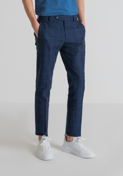 SLIM-FIT “ZELDA” TROUSERS IN A CHECKED LINEN BLEND - Trousers | Antony Morato Online Shop