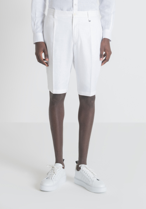 "GUSTAF" CARROT-FIT SHORTS IN LINEN BLEND WITH CENTRAL PLEAT | Antony Morato Online Shop