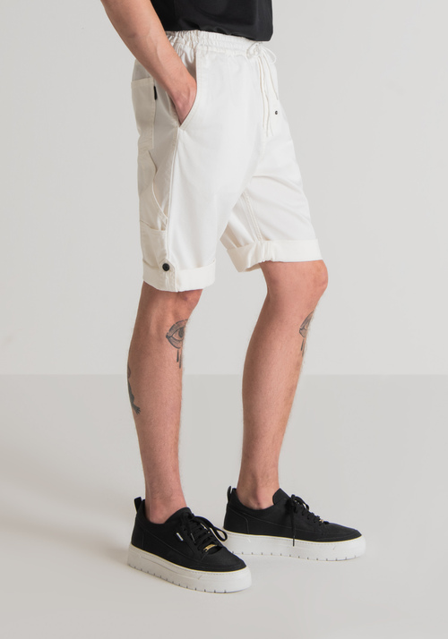 "JAMES" REGULAR-FIT SHORTS IN STRETCH COTTON WITH ELASTIC WAISTBAND | Antony Morato Online Shop