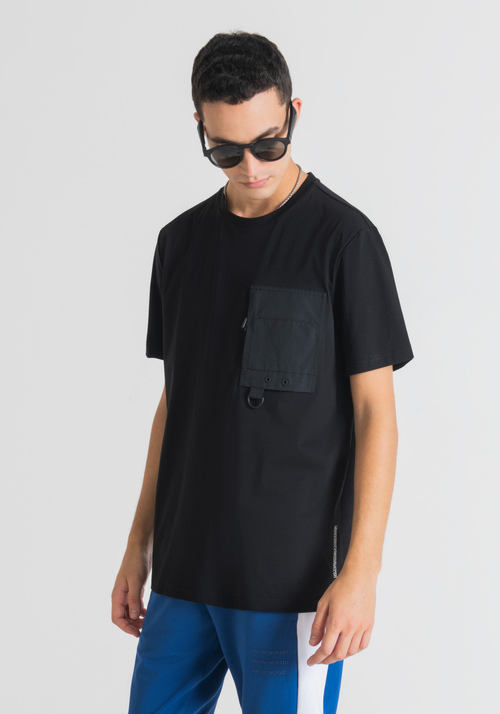 REGULAR FIT T-SHIRT IN 100% COTTON WITH CONTRASTING POCKET - Men's Clothing | Antony Morato Online Shop
