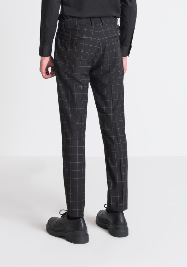 SLIM-FIT “BONNIE” TROUSERS MADE FROM A STRETCHY VISCOSE BLEND WITH A PINSTRIPE CHECK PATTERN - Antony Morato Online Shop