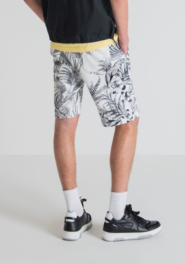 REGULAR FIT SHORTS IN PURE COTTON WITH FLORAL PATTERN - Antony Morato Online Shop