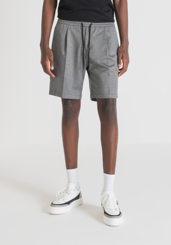 REGULAR FIT SHORTS IN TECHNICAL FABRIC WITH PLEATS - Antony Morato Online Shop