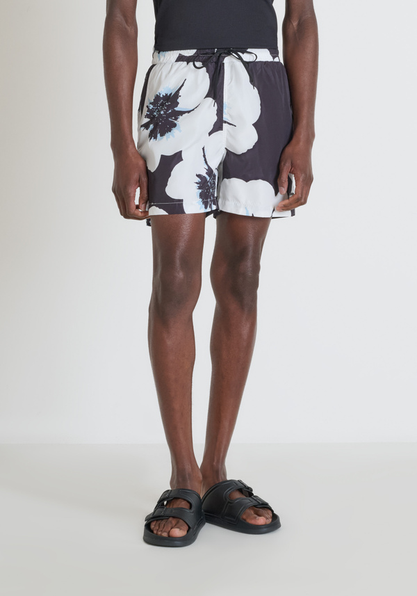 REGULAR FIT SWIMSUIT IN QUICK DRY PRINTED NYLON WITH RUBBER PATCH - Antony Morato Online Shop