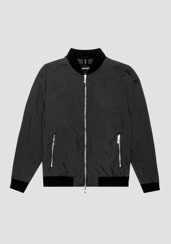 BLOUSON REGULAR FIT EN NYLON RIPSTOP AVEC PLAQUETTE LOGOTYPÉE - Antony Morato Online Shop