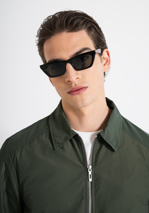 BLOUSON REGULAR FIT EN SERGÉ TECHNIQUE AVEC PLAQUETTE LOGOTYPÉE - Antony Morato Online Shop