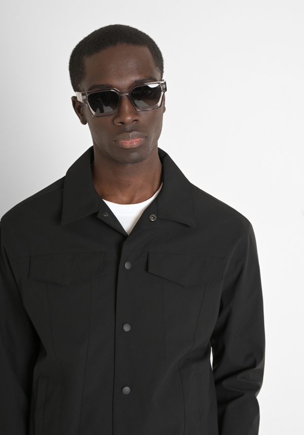 CHAQUETA REGULAR FIT EN TEJIDO TÉCNICO CON LOGOTIPO DE METAL - Antony Morato Online Shop