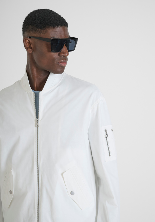 JACKE REGULAR FIT EINFARBIG AUS RIPSTOP-GEWEBE - Antony Morato Online Shop