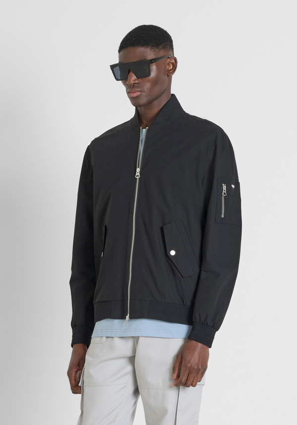 GIUBBOTTO REGULAR FIT IN TESSUTO RIBSTOP CON LOGO IN METALLO - Antony Morato Online Shop