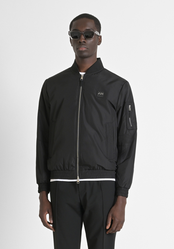 CHAQUETA REGULAR FIT EN TEJIDO TÉCNICO CON RELLENO SINTÉTICO SORONA® AURA - Antony Morato Online Shop
