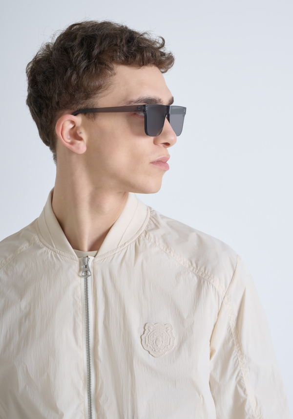 REGULAR FIT SHIOZE NYLON JACKET WITH TIGER PATCH - Antony Morato Online Shop