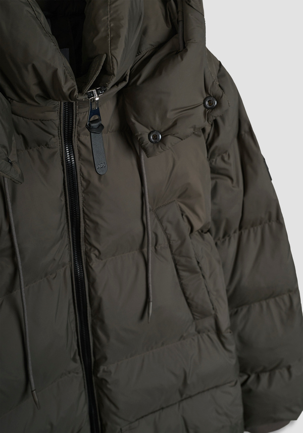 RELAXED FIT DOWN JACKET WITH DUPONT SORONA ECO-PADDING AND LARGE POCKETS - Antony Morato Online Shop