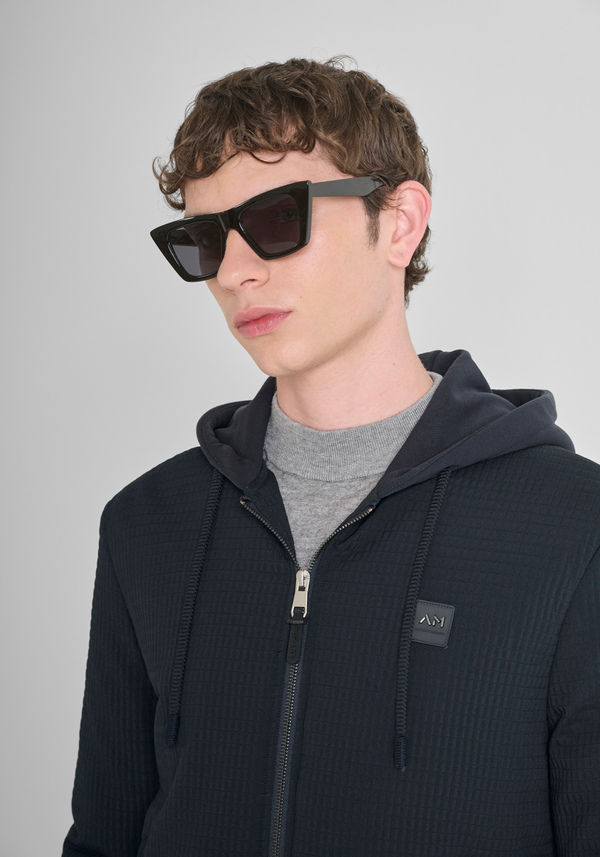 BOMBER COUPE REGULAR EN TISSU TECHNIQUE DOBBY AVEC REMBOURRAGE SYNTHÉTIQUE - Antony Morato Online Shop