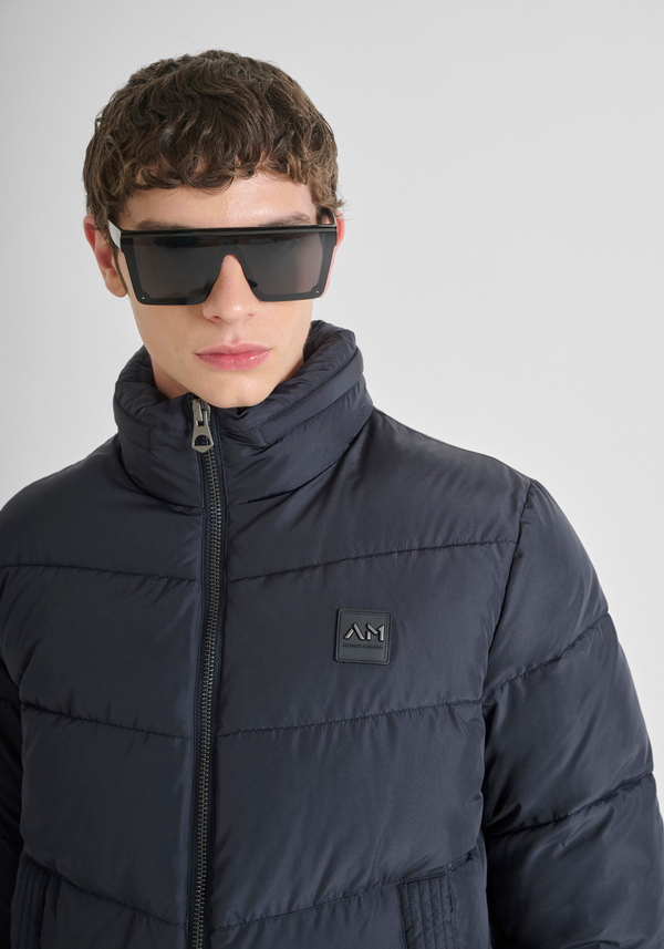 REGULAR FIT DOWN JACKET IN TECHNICAL FABRIC WITH DUPONT SORONA PADDING AND LOGO PATCH - Antony Morato Online Shop