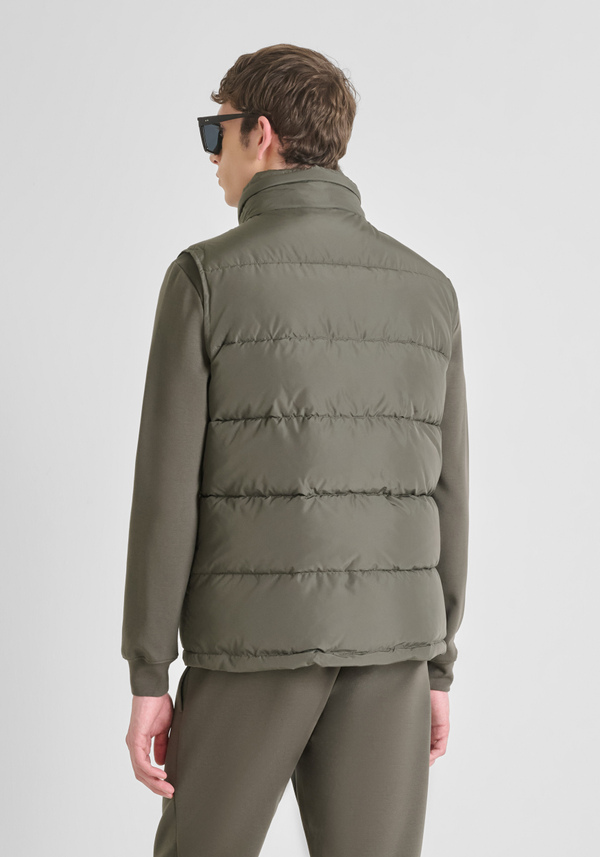 REGULAR FIT DOWN JACKET IN TECHNICAL FABRIC WITH DUPONT SORONA PADDING AND LOGO PATCH - Antony Morato Online Shop