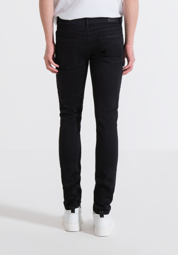 JEANS TAPERED FIT „OZZY“ AUS SCHWARZEM DENIM - Antony Morato Online Shop