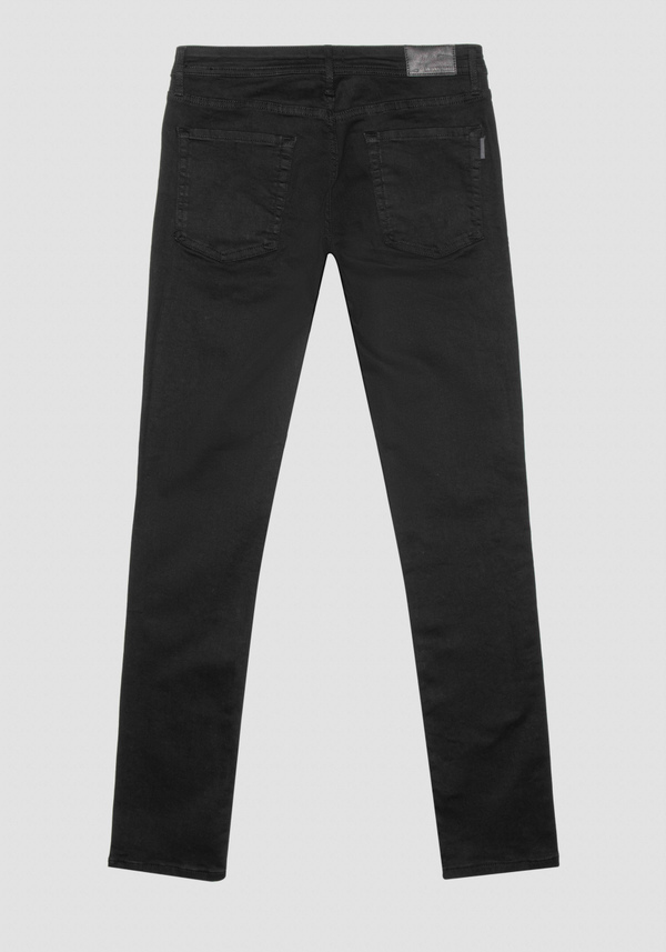 JEANS TAPERED FIT „OZZY“ AUS SCHWARZEM DENIM - Antony Morato Online Shop