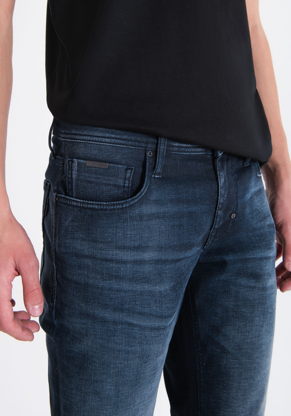 VAQUEROS «OZZY» TAPERED FIT AZULES EFECTO VINTAGE - Antony Morato Online Shop