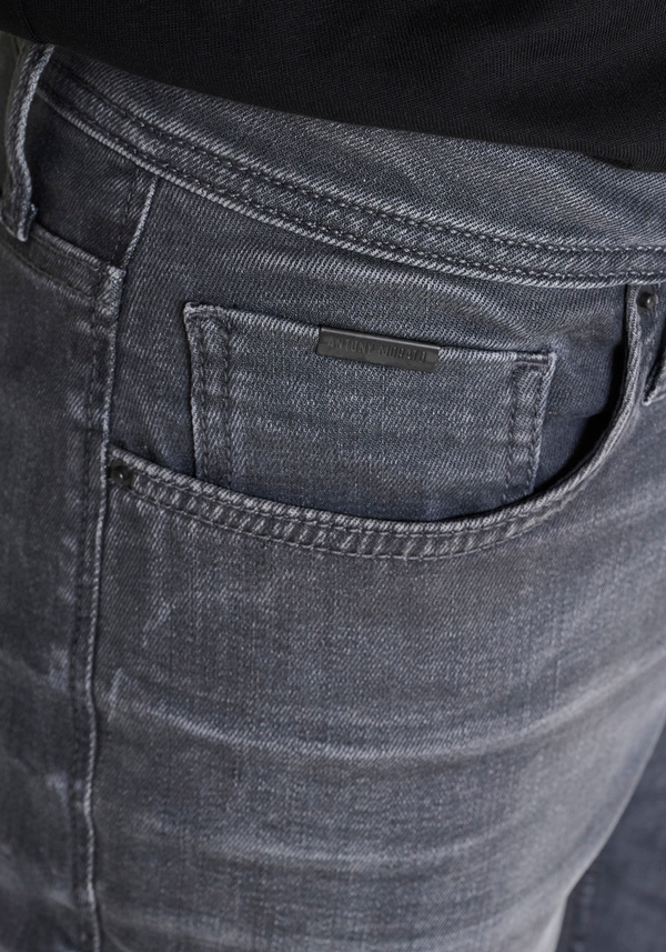 JEAN « OZZY » COUPE TAPERED EN DENIM GRIS - Antony Morato Online Shop