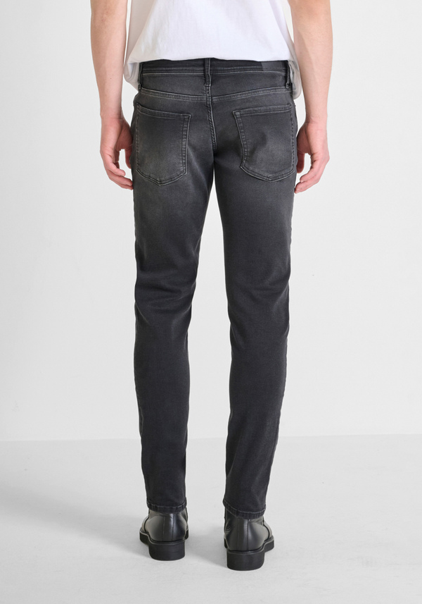 "OZZY" TAPERED FIT BLACK DENIM JEANS - Antony Morato Online Shop
