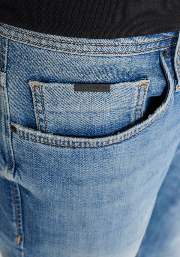 JEAN TAPERED RELAXED FIT « OZZY» AVEC LAVAGE DÉGRADÉ - Antony Morato Online Shop